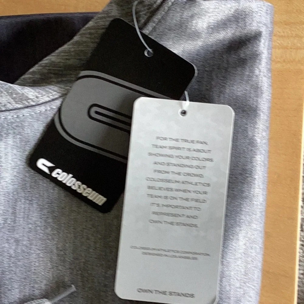 NWT WSU (Washington State Cougar Coach Style) Colosseum Gray Hoodie - Picture 2 of 8